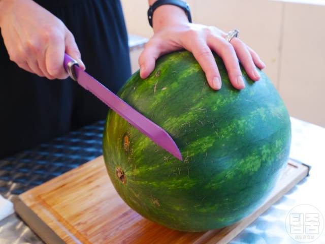 수박 먹기좋게 자르는법 한입크기