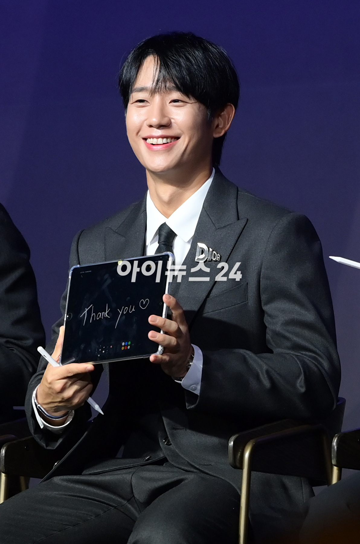 배우 정해인이 18일 오전 서울 강남구 그랜드 인터컨티넨탈 서울 파르나스에서 열린 넷플릭스 시리즈 &#39;D.P.(디피) 시즌2&#39; 제작발표회에 참석하고 있다. [사진=정소희 기자]