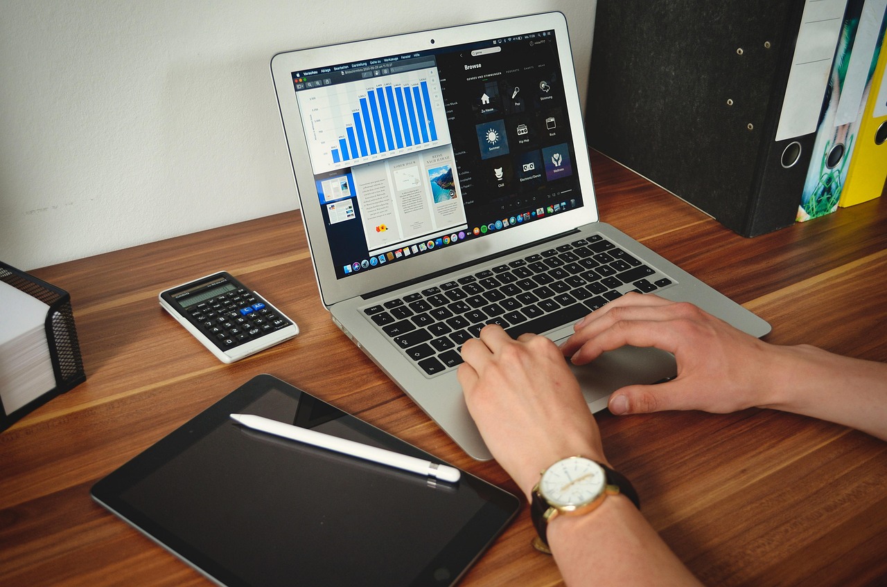 컴퓨터 작업으로 인한 목&middot;허리 통증