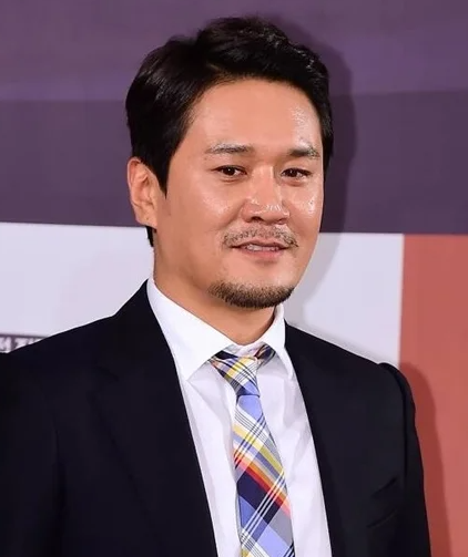 JK김동욱, ‘잔챙이’ 돌직구…이재명 정부 저격하다 고발 위기