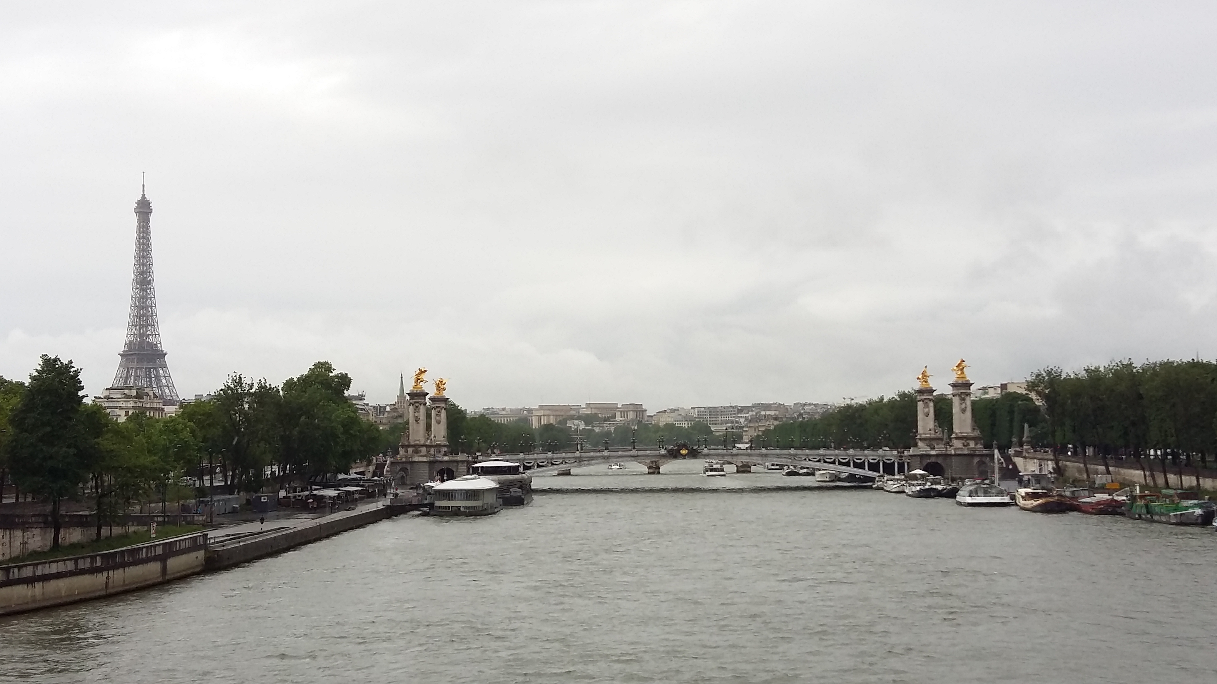 프랑스 파리 에펠탑과 센강