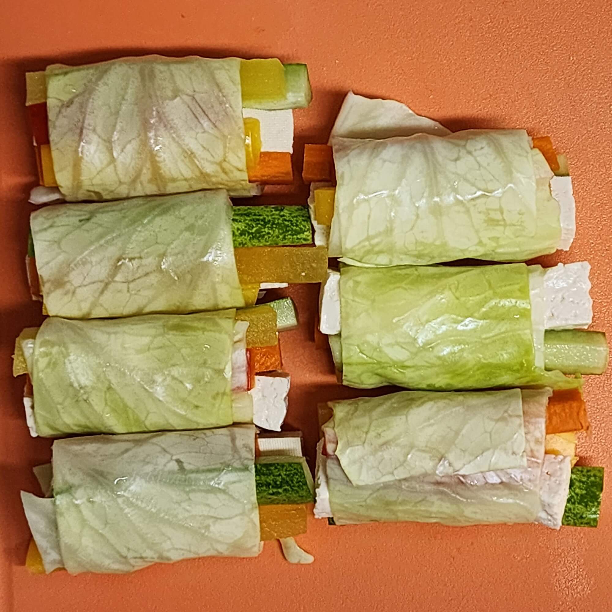 양배추에 야채 말기 완료 모습