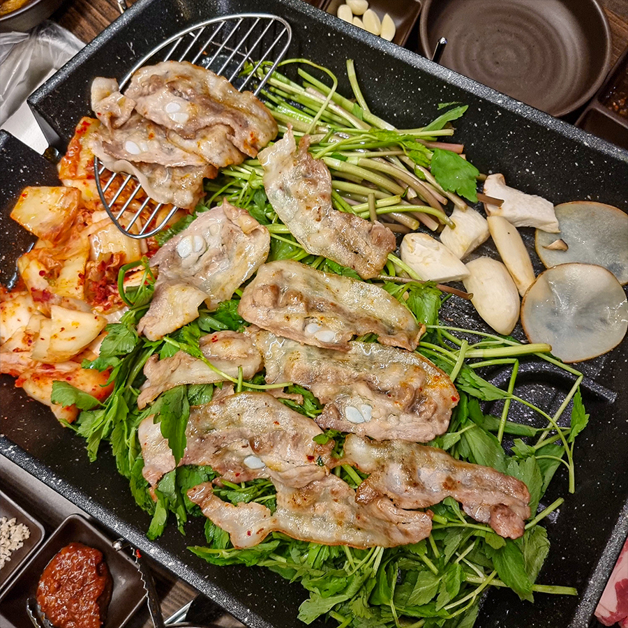 찰만 생대패 삼겹살과 미나리