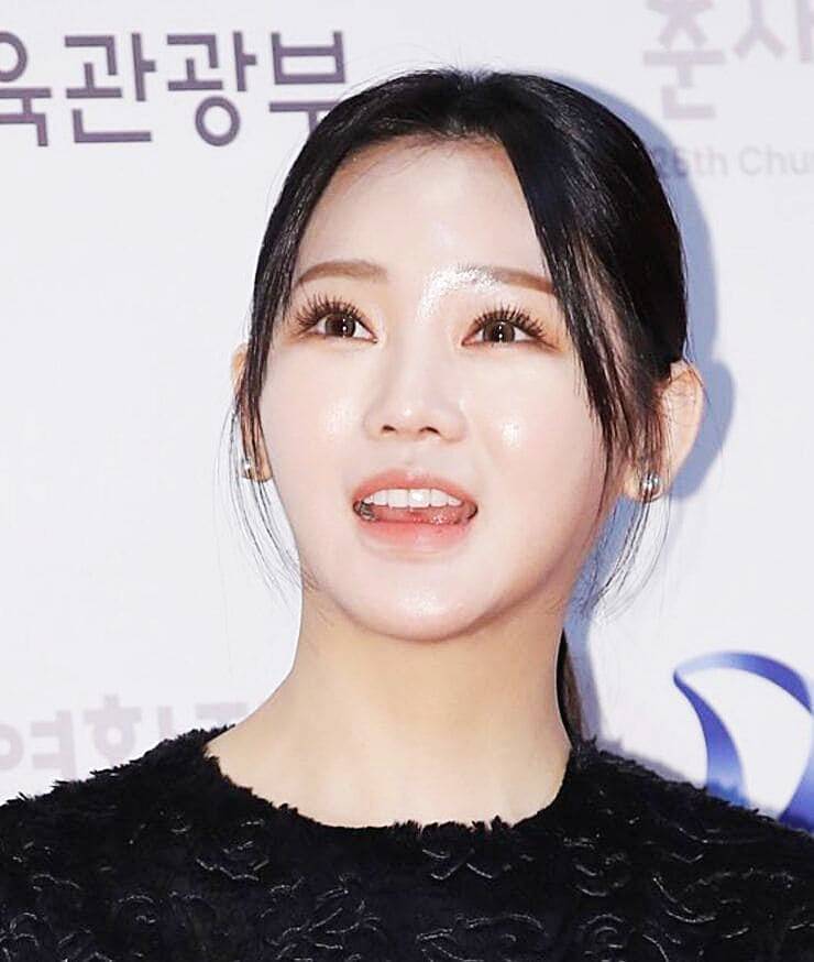 가수-홍지윤