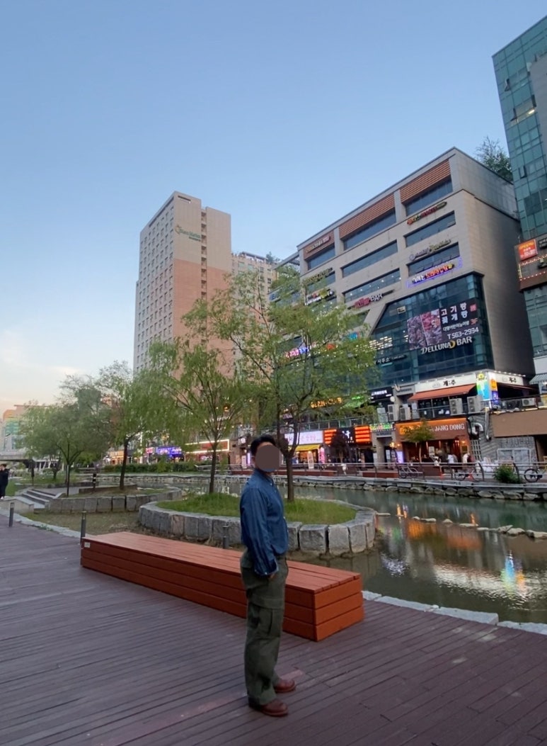 데일리룩(2024. 6. 2.)폴로 랄프로렌 코튼 샴브레이 청셔츠 청자켓 다크 블루, 무신사 무신사스탠다드 브리티쉬 아미 카고 팬츠 카키, 레드윙 아이언레인저 앰버하니스, 루미녹스 7050