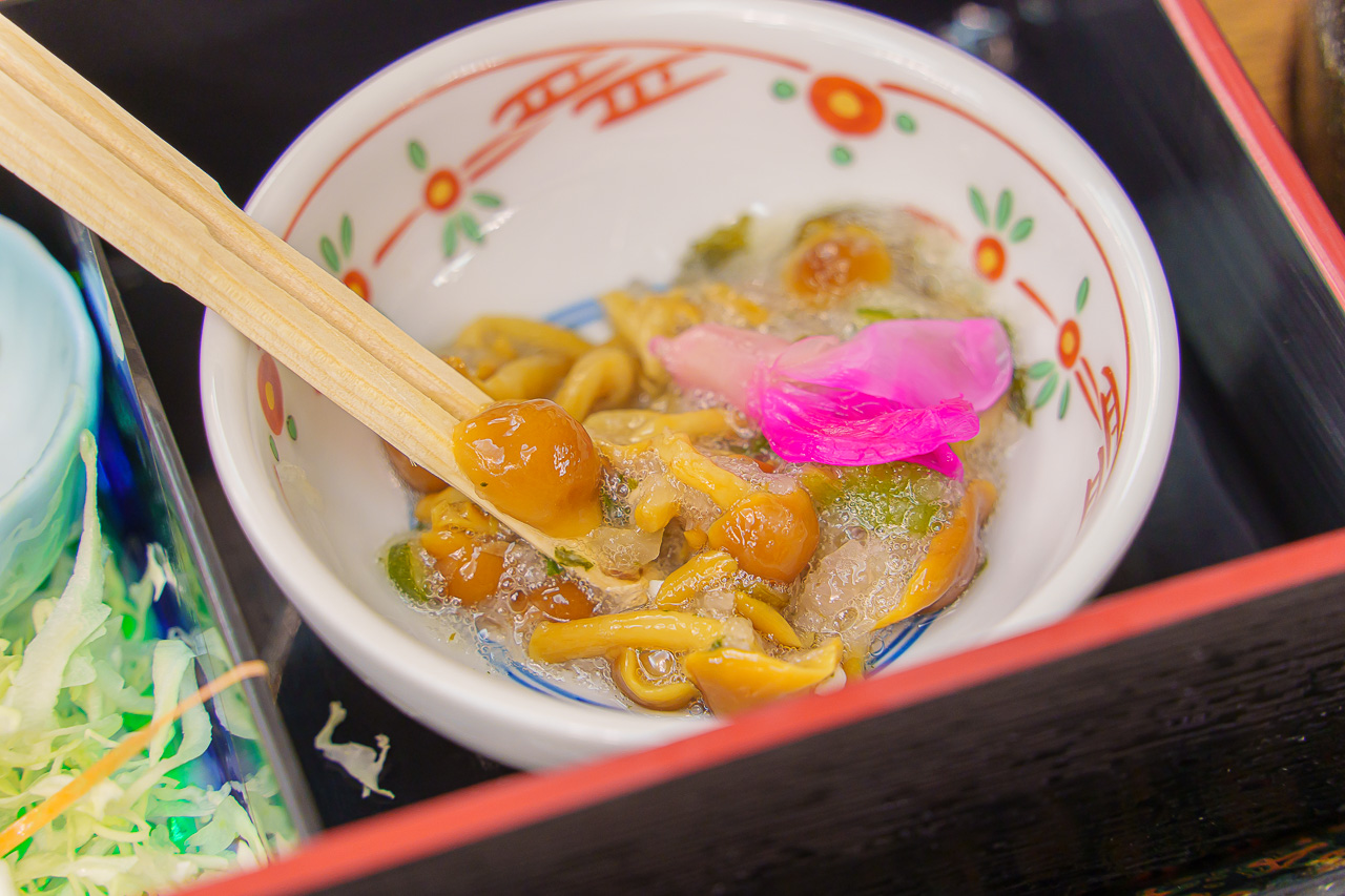 Toya Kanko Hotel: A Winter Lake View and Japanese Meals — original photograph 29