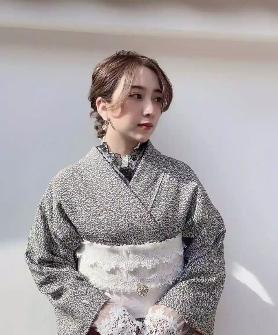 레트로 기모노, 앤티크 기모노, 레이스 기모노 등 모든 기모노와 유카타 중에서 선택할 수 있습니다!