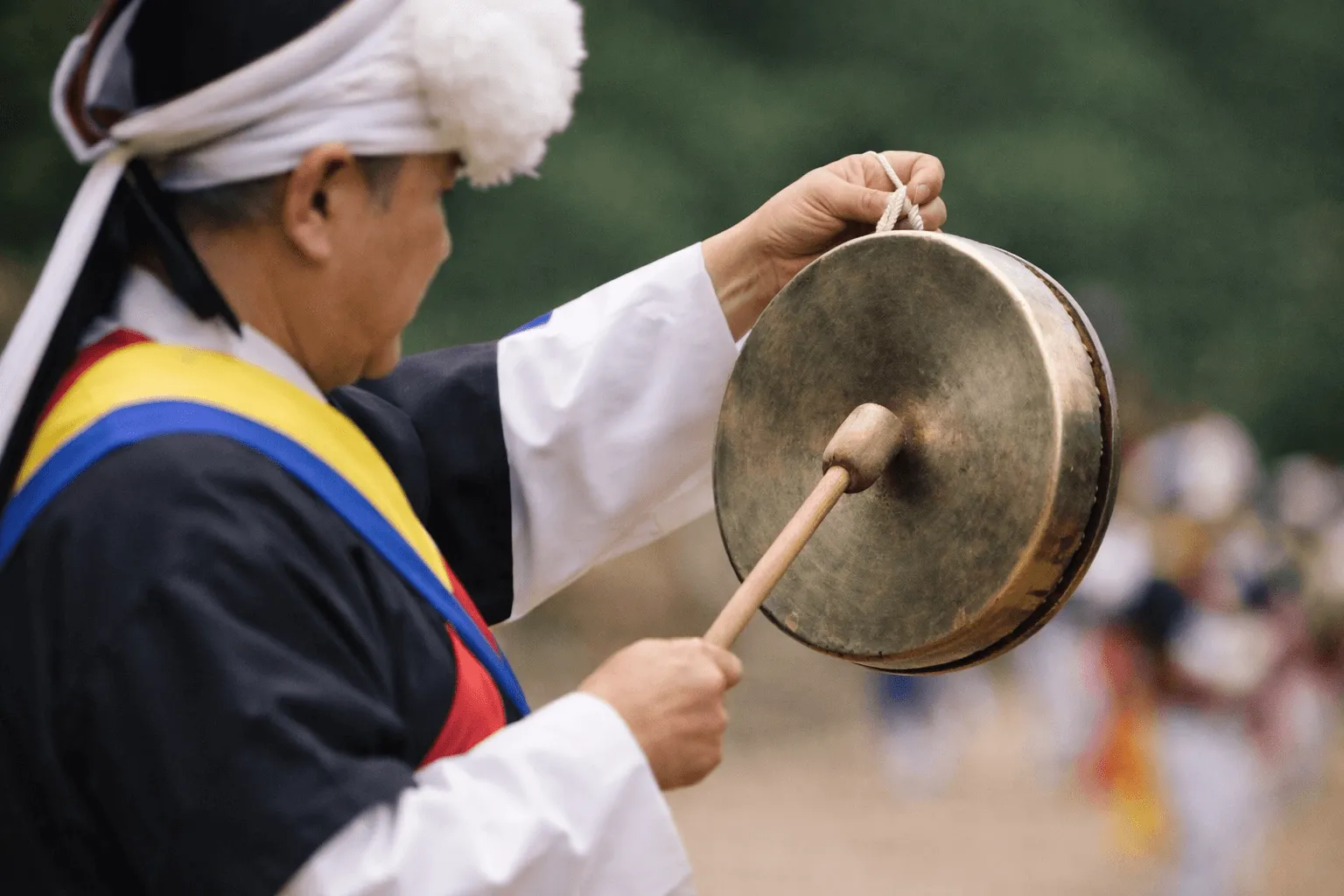 꽹과리가 사물놀이에서 맡는 역할