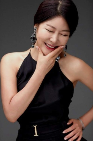 유지나-사진