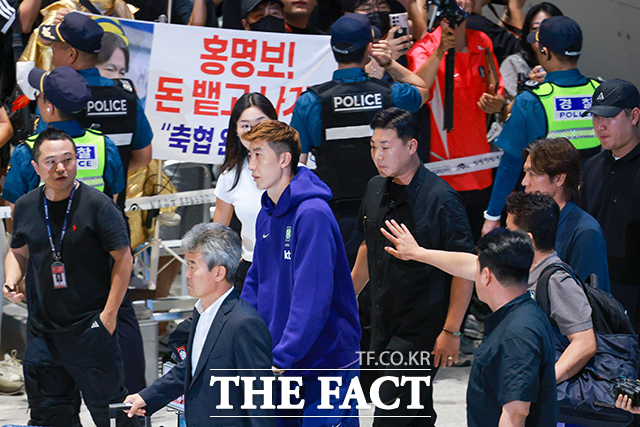 홍명보 감독 자진 사퇴 귀국 현장 분석 및 대한민국 축구 대표팀 조별리그 탈락 원인 총정리 2026 북중미 월드컵
