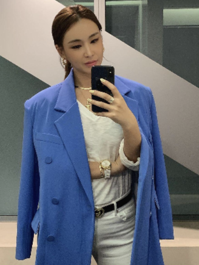 배윤정 셀카4