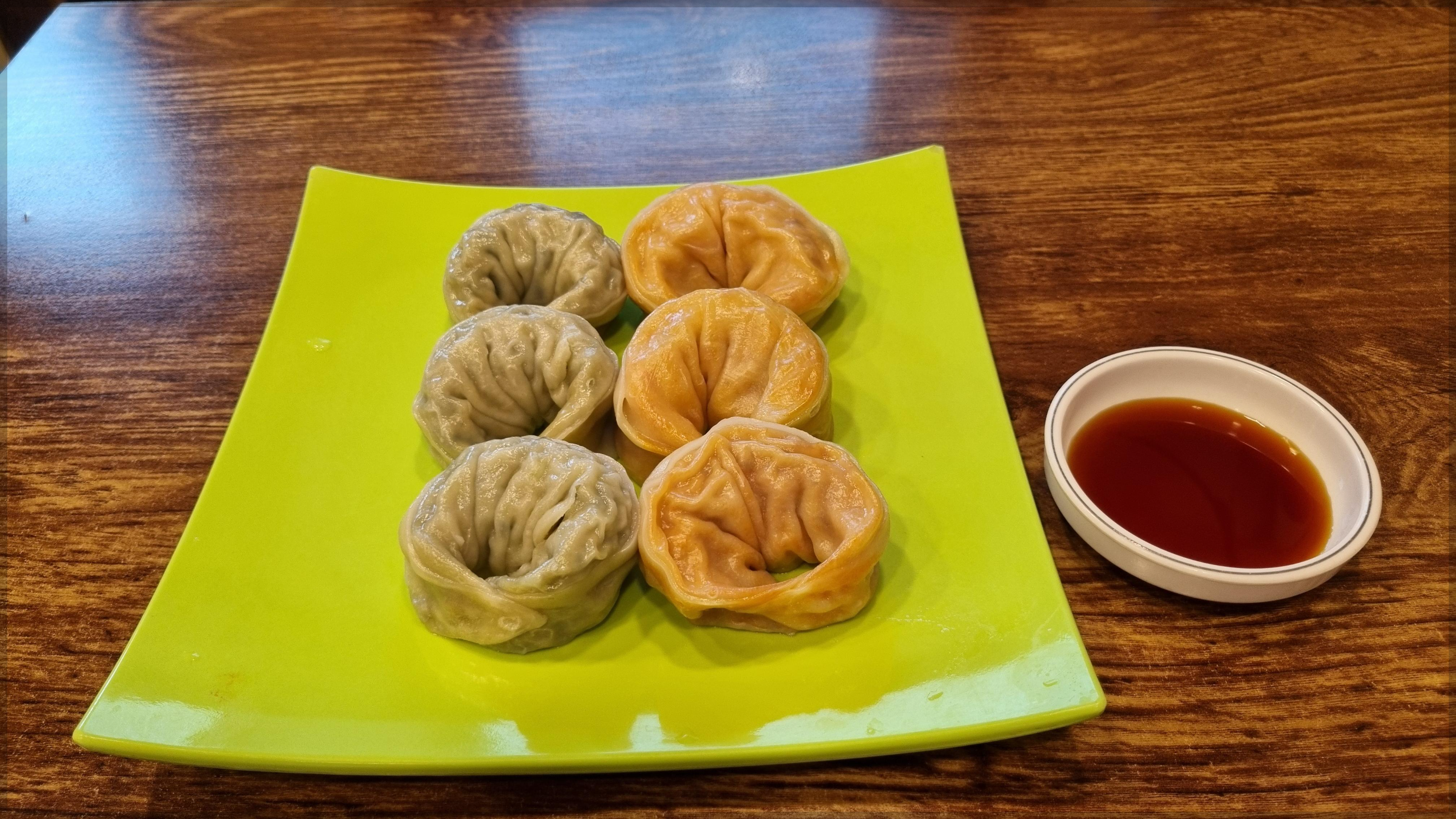 원순재 비빔국수 고기만두 김치만두