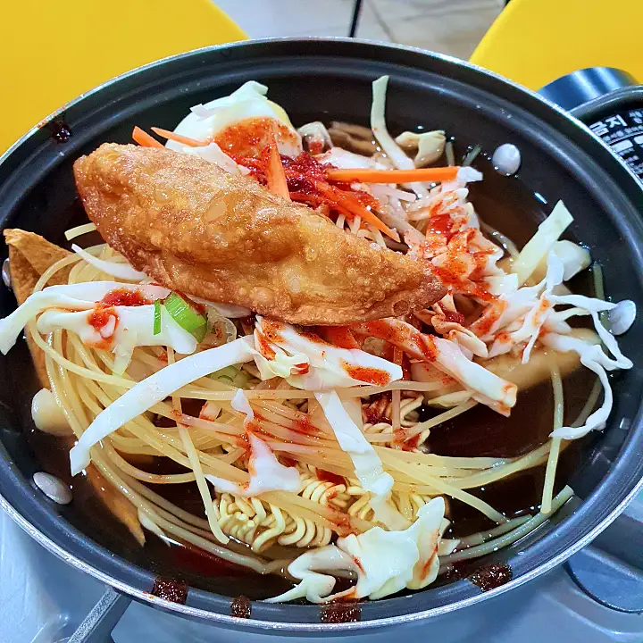 밥 꽃 하나 피었네 10년 전 가격 초저가 즉석떡볶이 토마토 떡볶이 등촌 증미 맛집 추천 생방송투데이 리얼맛집 오늘방송 맛있GO 싸다GO