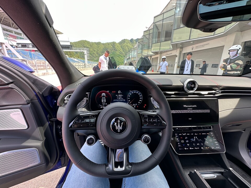 [시승] "강렬함과 감성의 조화" 서킷서 만난 삼지창, 마세라티 '그레칼레&middot;MC20'