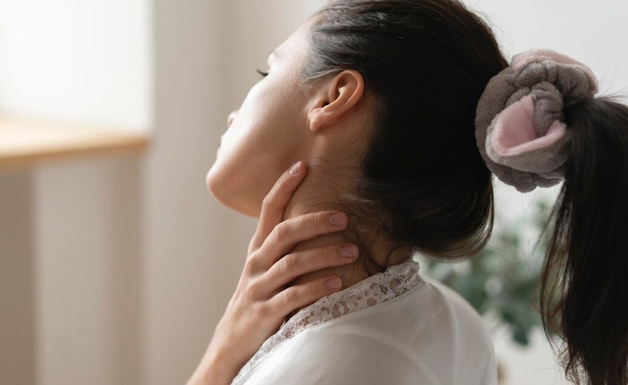 오른쪽, 왼쪽 목 통증, 멍울, 부음, 혹, 이물감 총정리+자가진단 포함