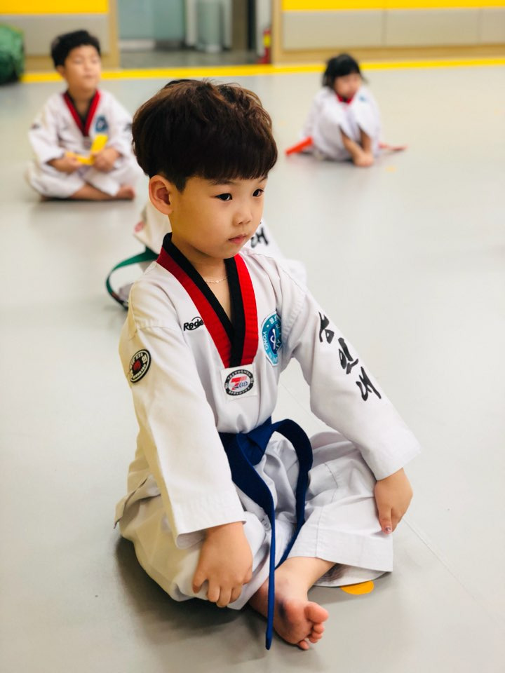 유찬