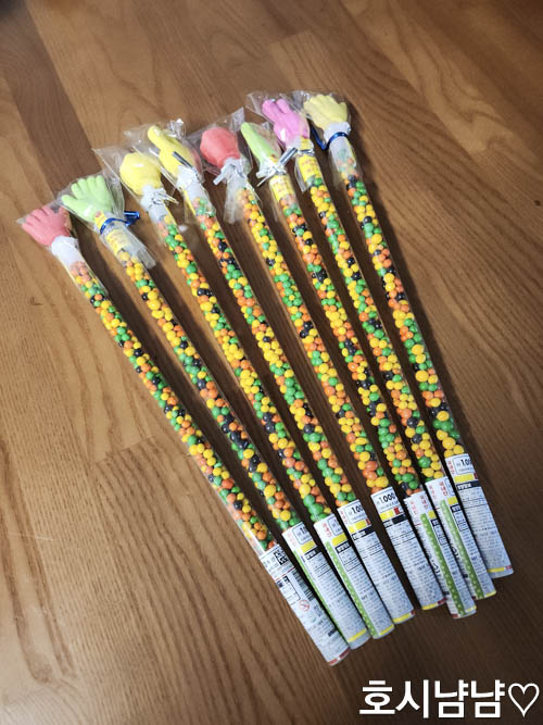 가위바위보 초콜릿 스틱 다이소 제품, 알록달록 초콜릿이 들어있는 졸업식 간식