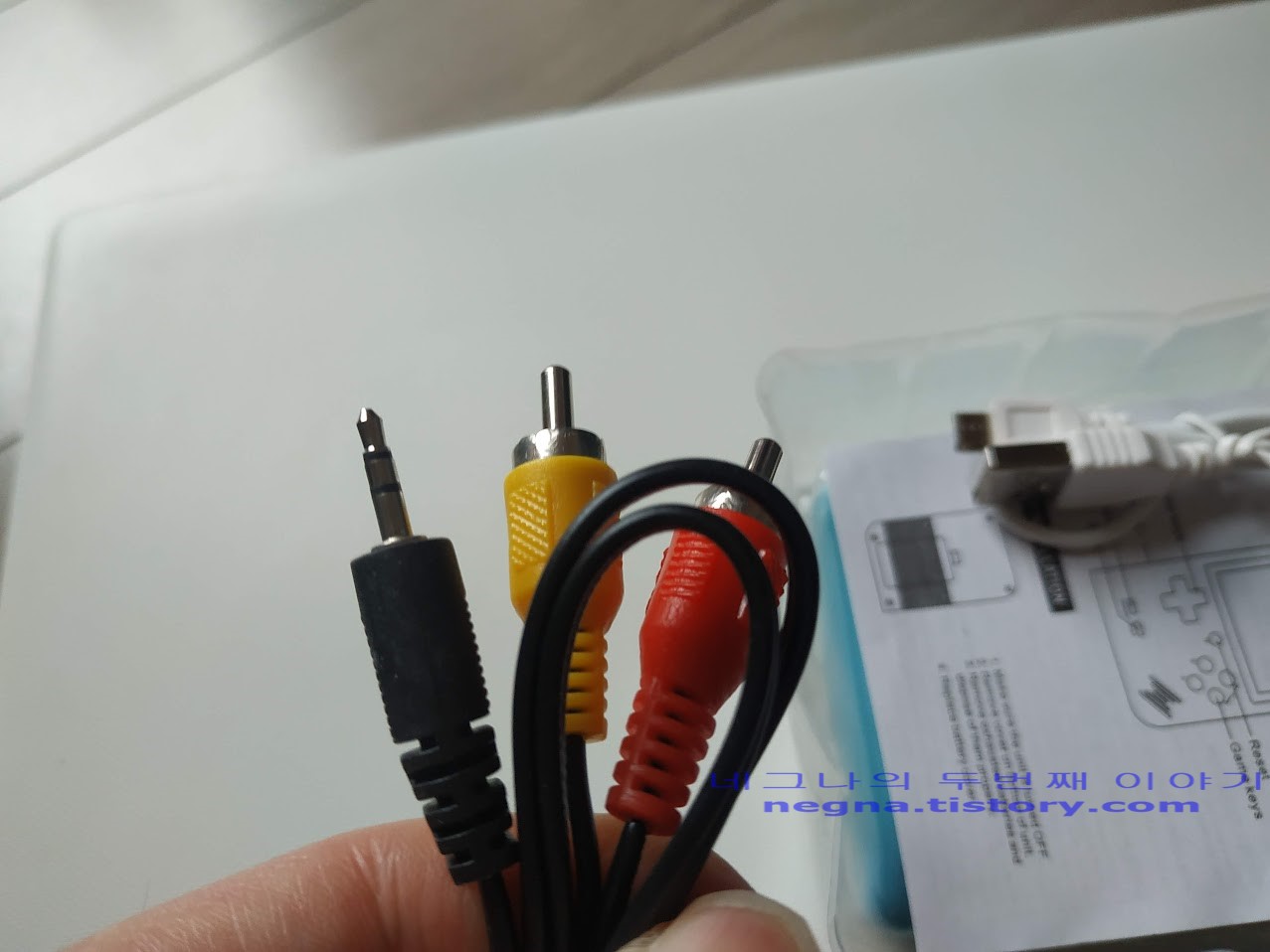 AV 케이블. 출력 케이블.