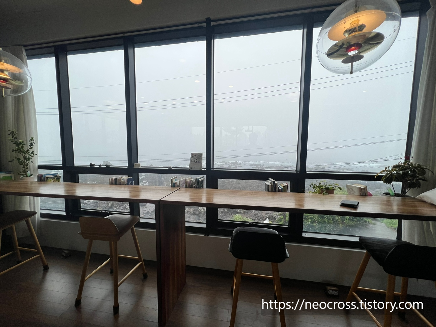 쇠소깍 북카페 가까이