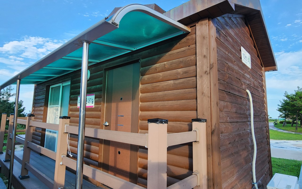 송지호 오토캠핑장 통나무집 10번사이트