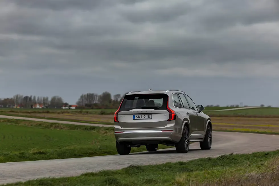 볼보 XC90 이미지