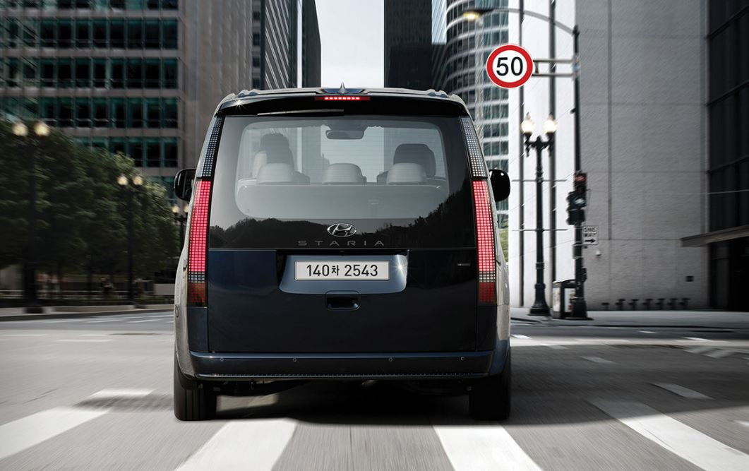 스타리아 캠핑카