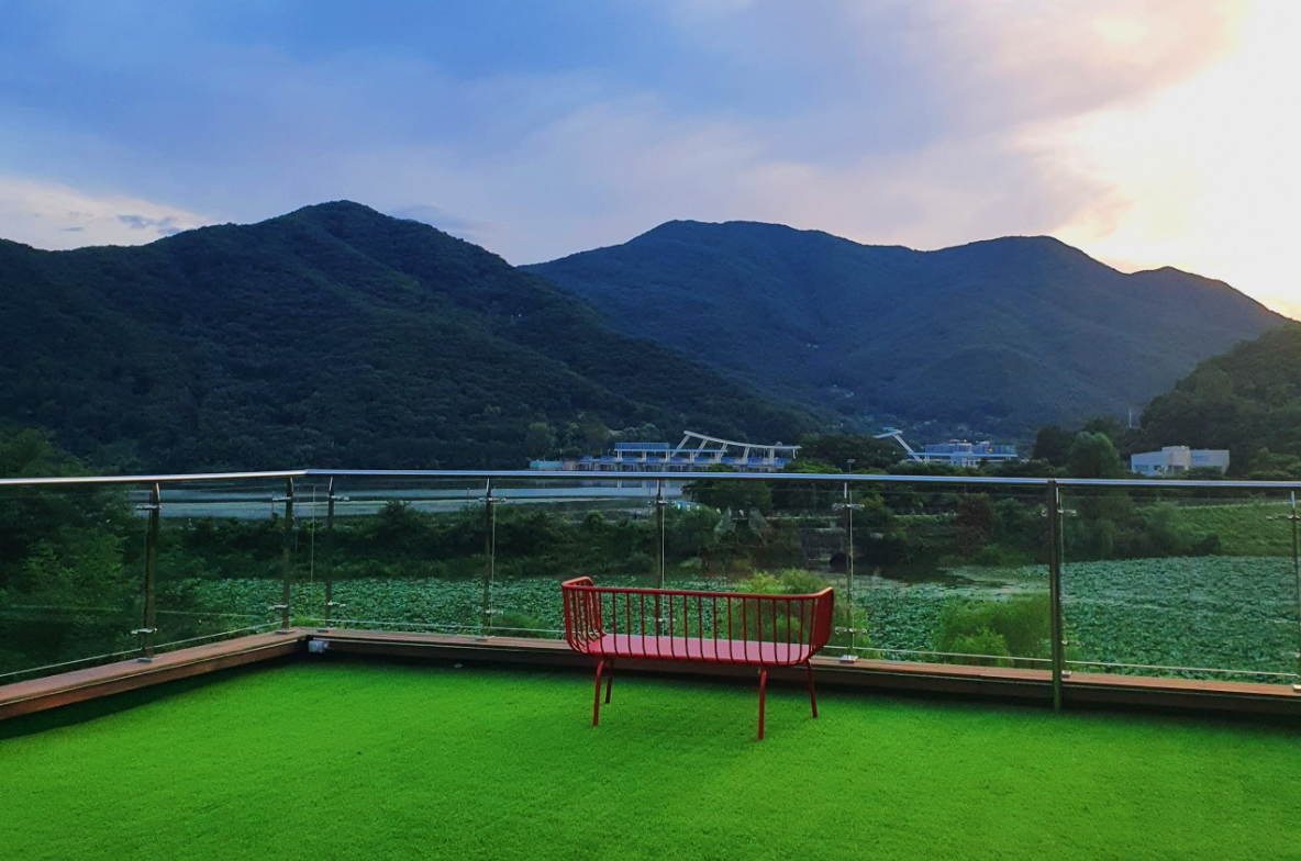 앳더팔당 키친&베이커리