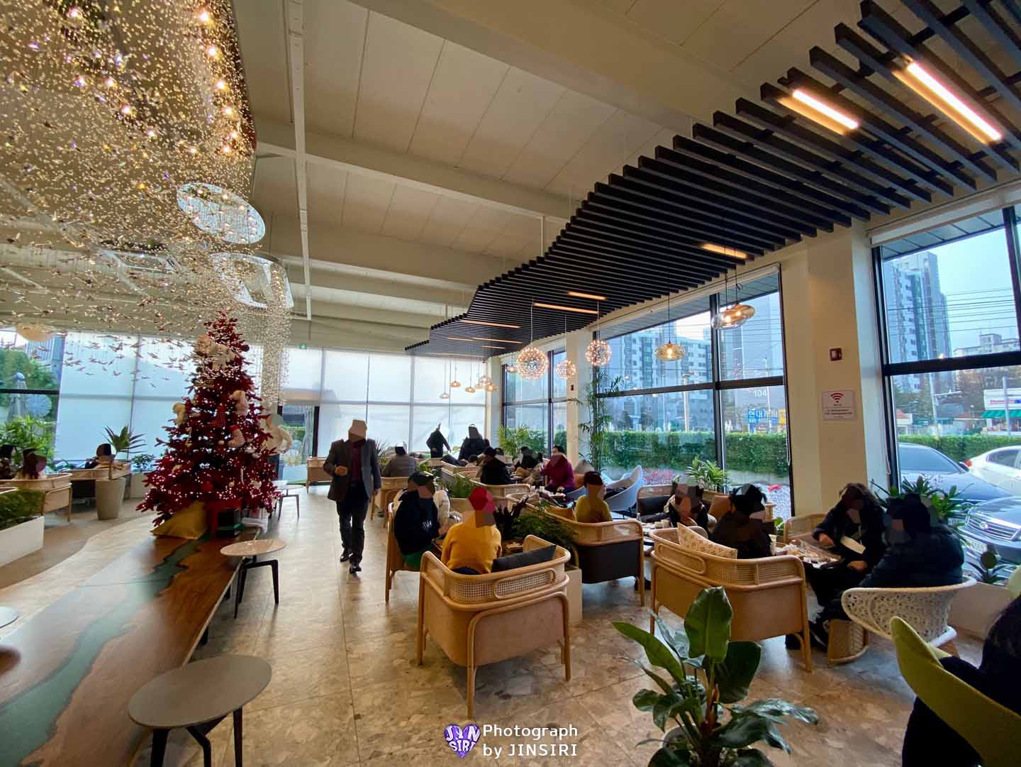 ๊นํฌ ํ๋์์ธ๋  ๋ฒ ์ด์ปค๋ฆฌ ๋ํ์นดํ ์์ธ๊ทผ๊ต ๋๋ผ์ด๋ธ ๋นต์