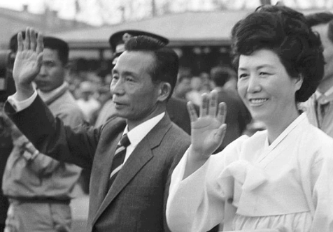 김흥국 영화 박정희 다큐 제작 이유 &amp;#124; 김흥국 프로필 나이 고향 학력 축구