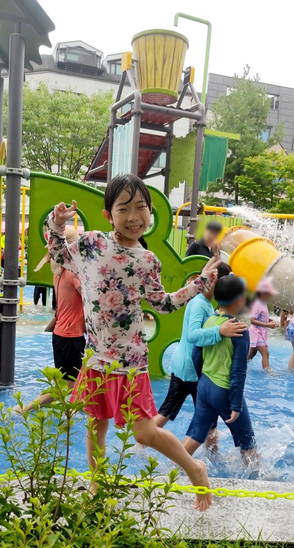 신이나서 포즈잡는 쿠앙이