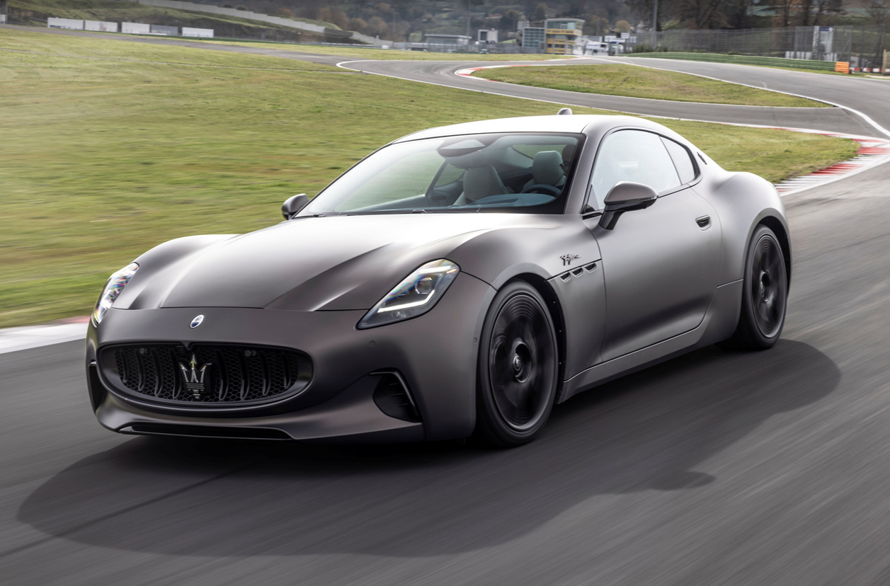 마세라티 그란투리스모 사진