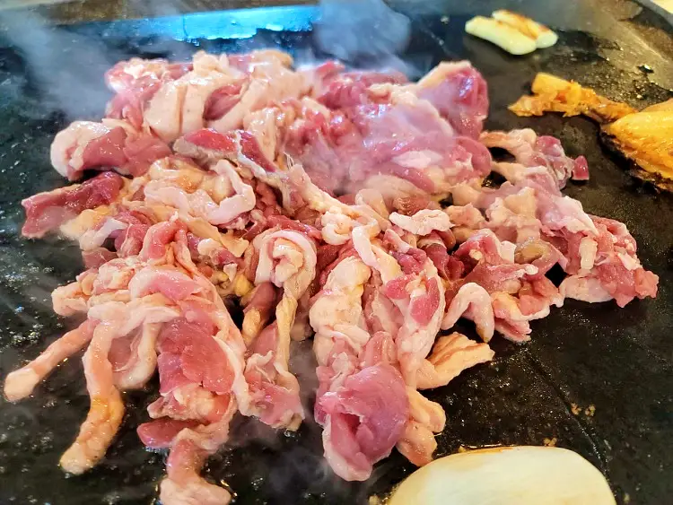생방송오늘저녁 칠곡 왜관 구미 미나리 쌈싸먹는 장작불 돌판 삼겹살 훈제 오리 구이 맛집 추천