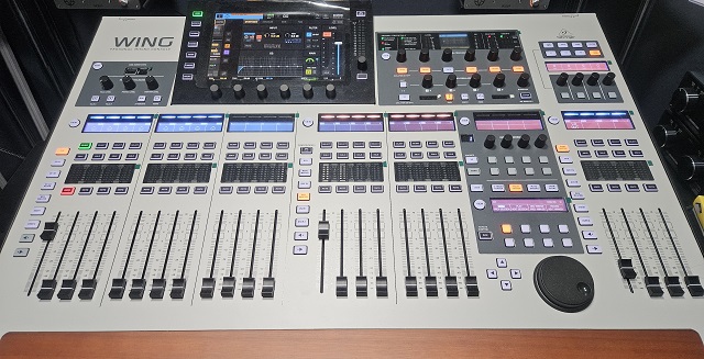 베링거 WING 음향 콘솔 알아가기