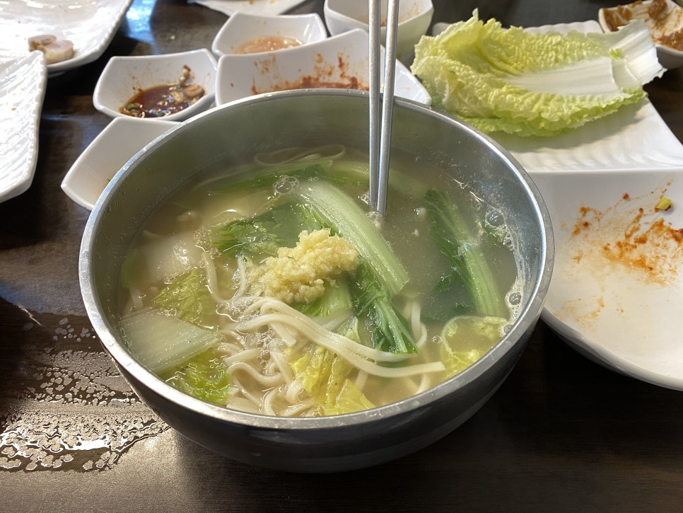 보기만 해도 시원한 국물 맛이 느껴집니다