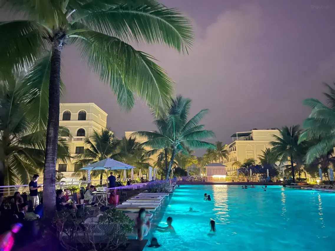 수카사푸꾸옥롱비치_수영장