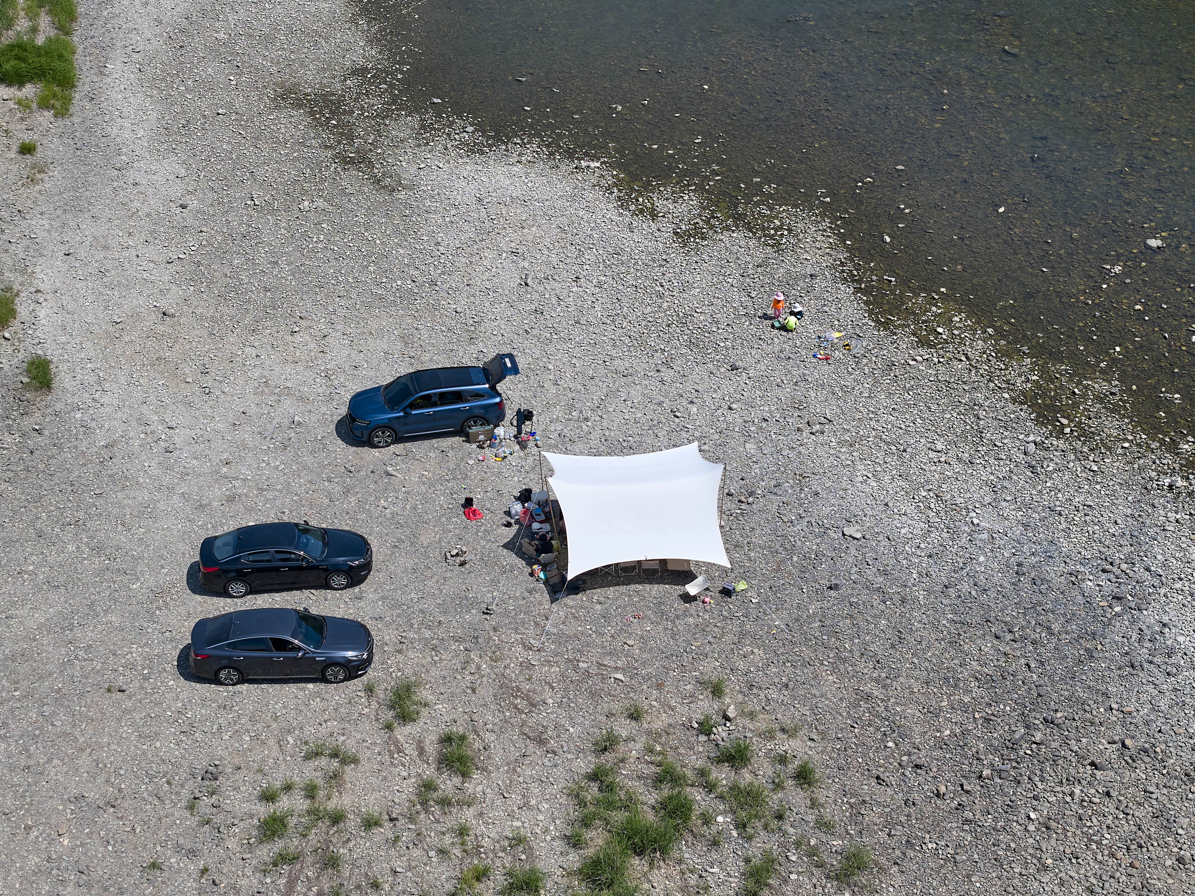 승용차도 접근하기 쉬운 홍천강 풍경