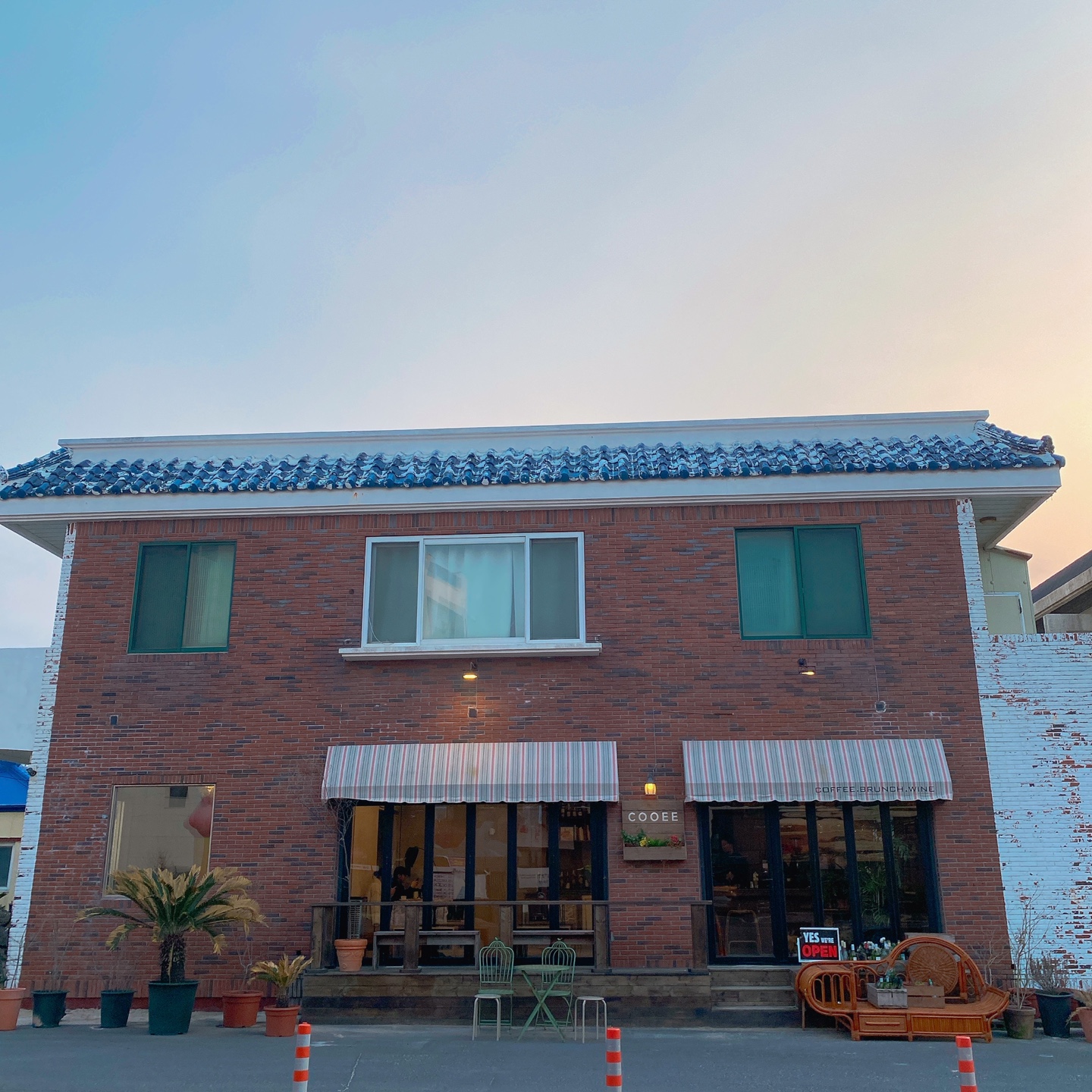 제주 곽지해수욕장 빨간벽돌 주택개조 카페 쿠이