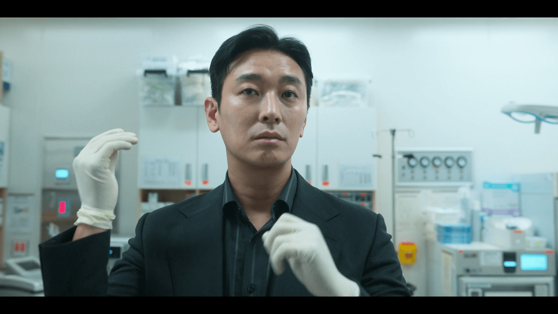 넷플릭스 드라마 '중증외상센터' 1화 - 백강혁 의사의 첫 등장