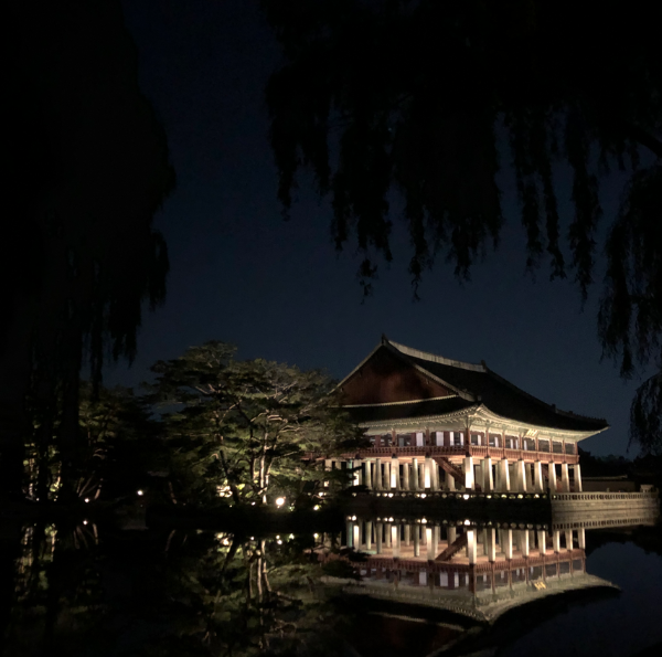 경복궁-야간개장-경회루-사진