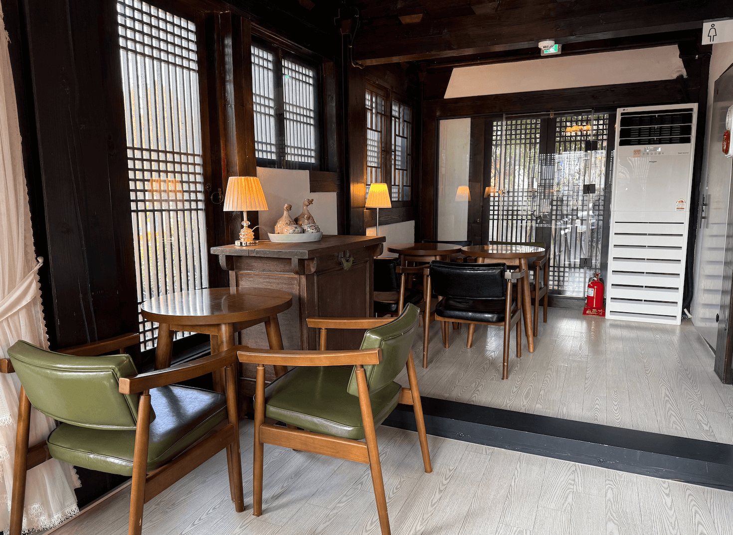 굿즈 브런치 카페