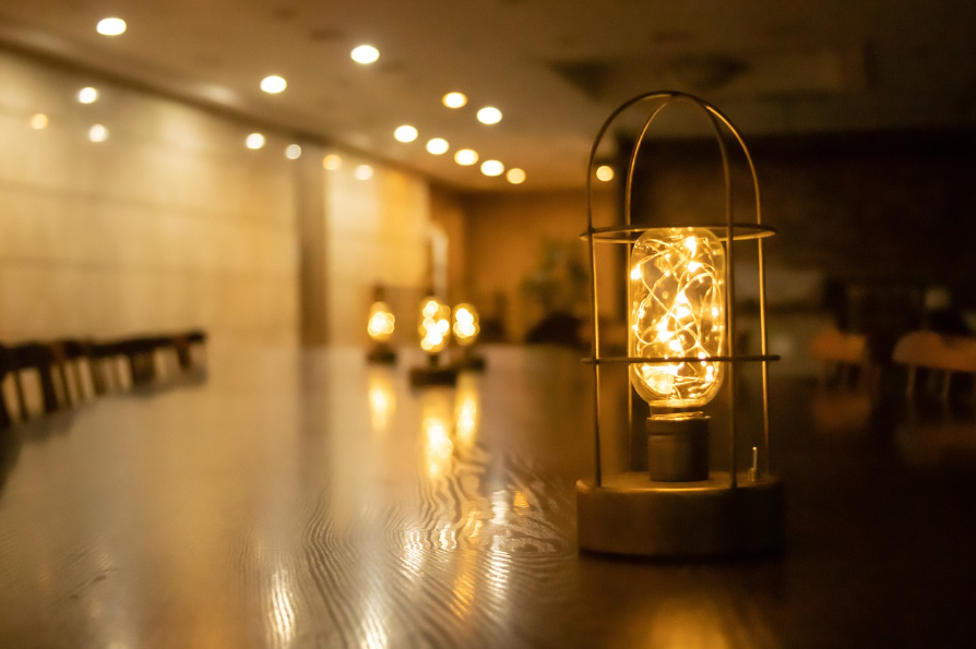 SNS에서 인기 있는 자취방 조명 감성 연출 팁