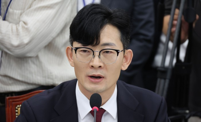 박충권 정동영 통일부장관 설전