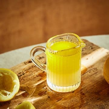 올리브 오일 레몬샷: 건강 트렌드와 셀러브리티의 영향