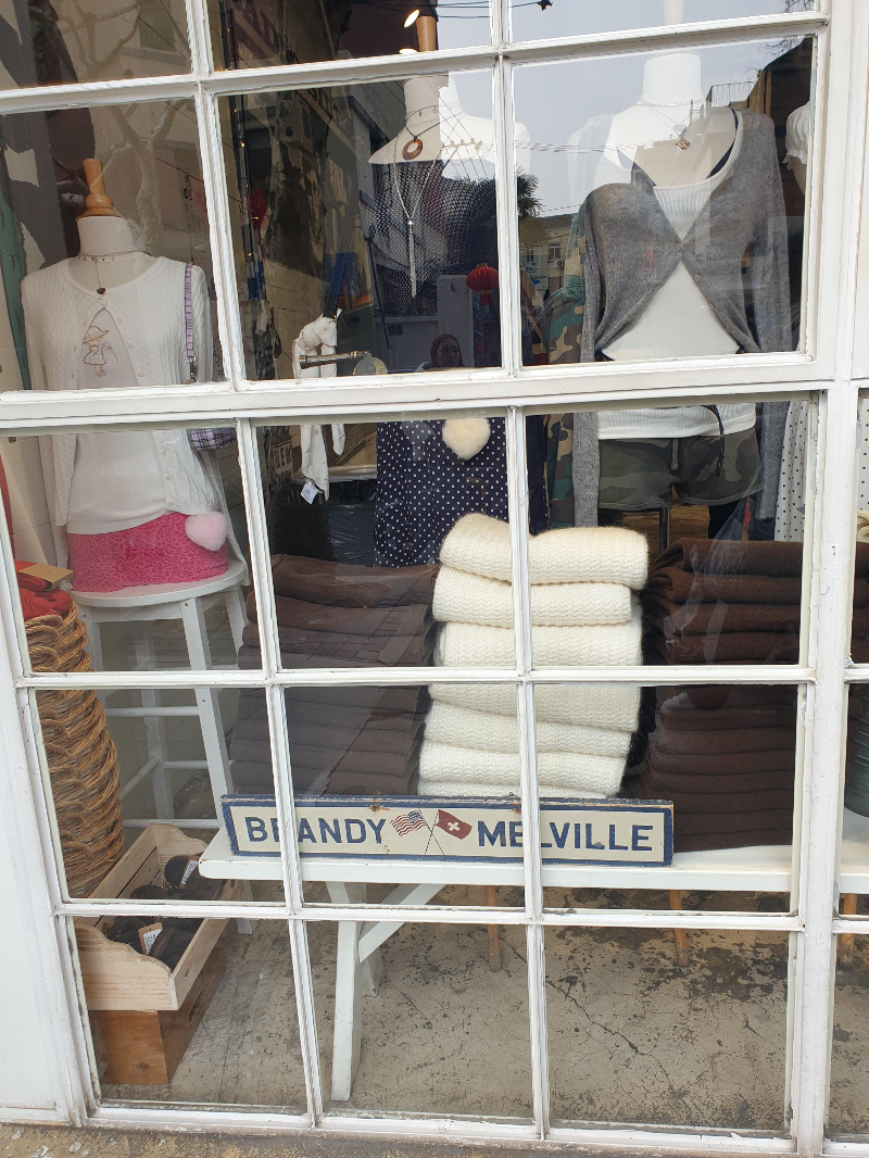 44사이즈로 특화된 브랜디 멜빌 브랜드