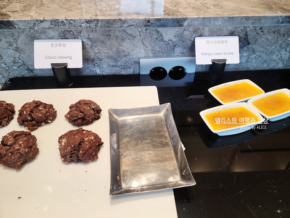 포포인츠 바이 쉐라톤 서울 명동 에볼루션 뷔페 런치 후기