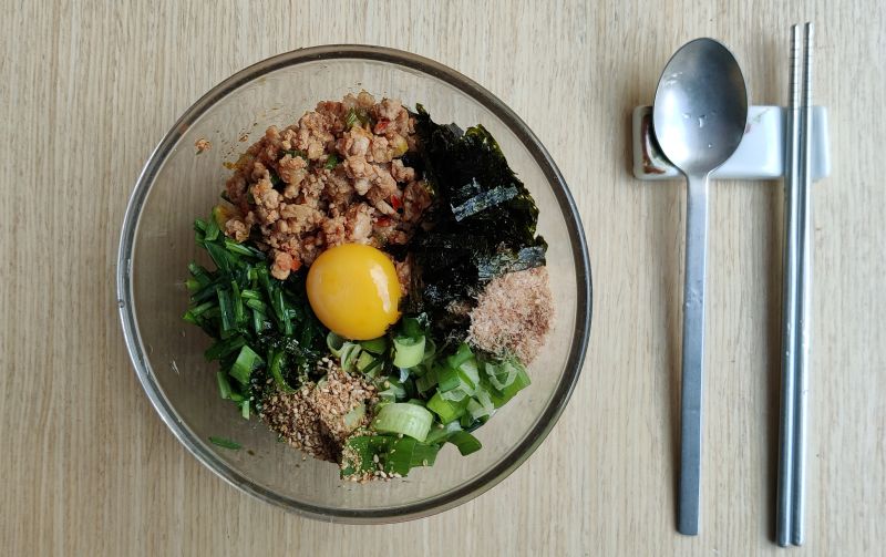 완성된 마제소바 위에서내려다본 모습