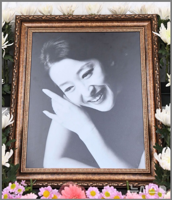 배우 윤석화 별세