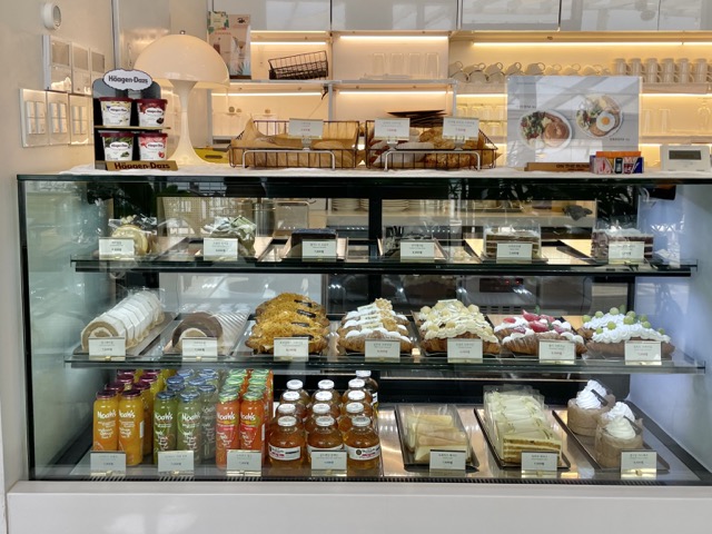 성의있게-잘-만들었다는-느낌을-받은-온더선셋-디저트들입니다.