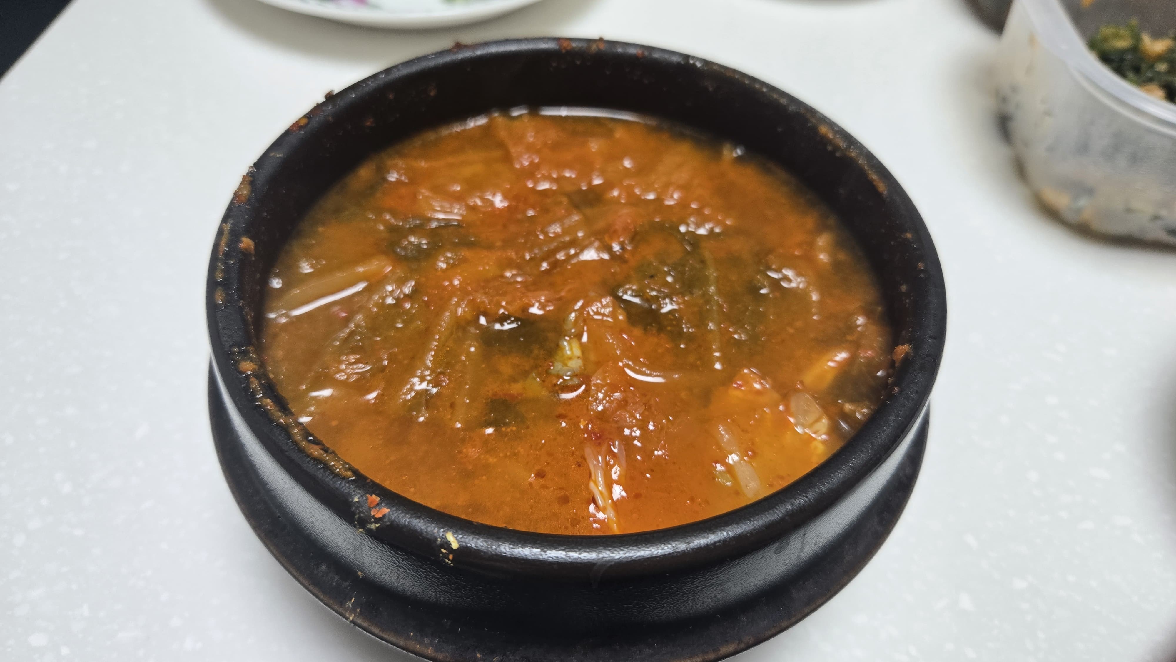 물 넣고 끓이기