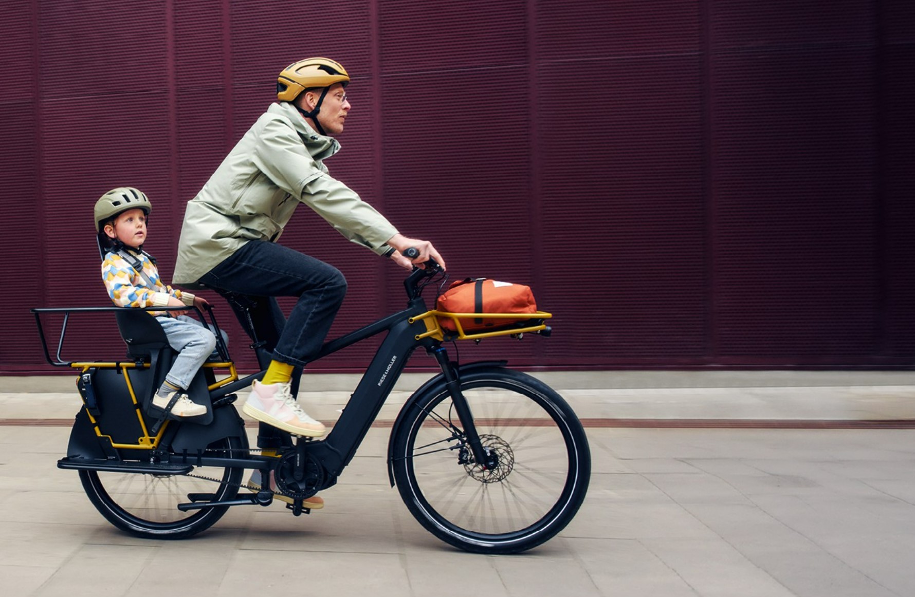 Riese & Müller 홈피 컷2